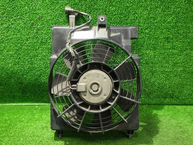 ハイエース 電動ファン KDH206K 16370-30010 トヨタ 251017211