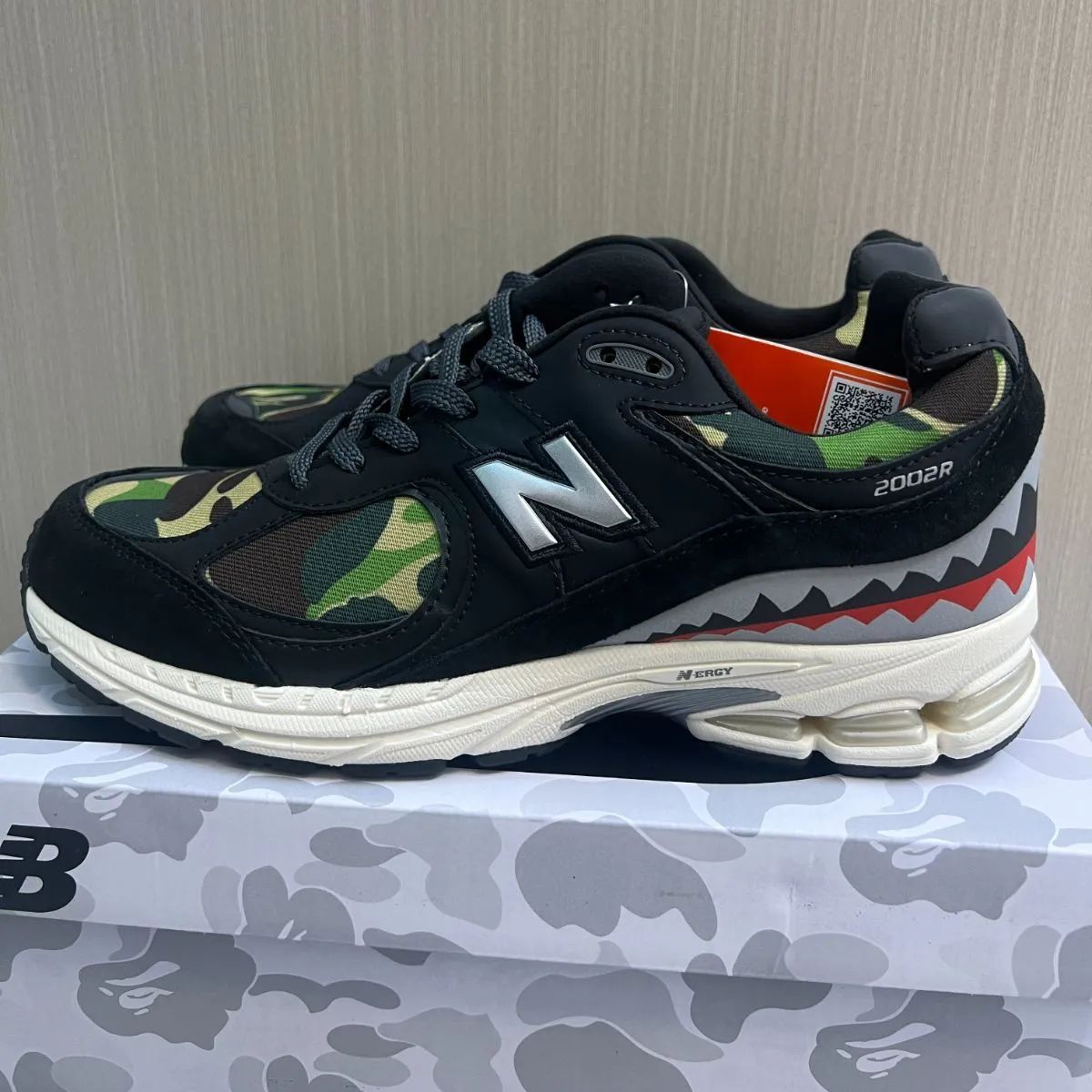 A BATHING APE®︎ × New Balance 2002R 