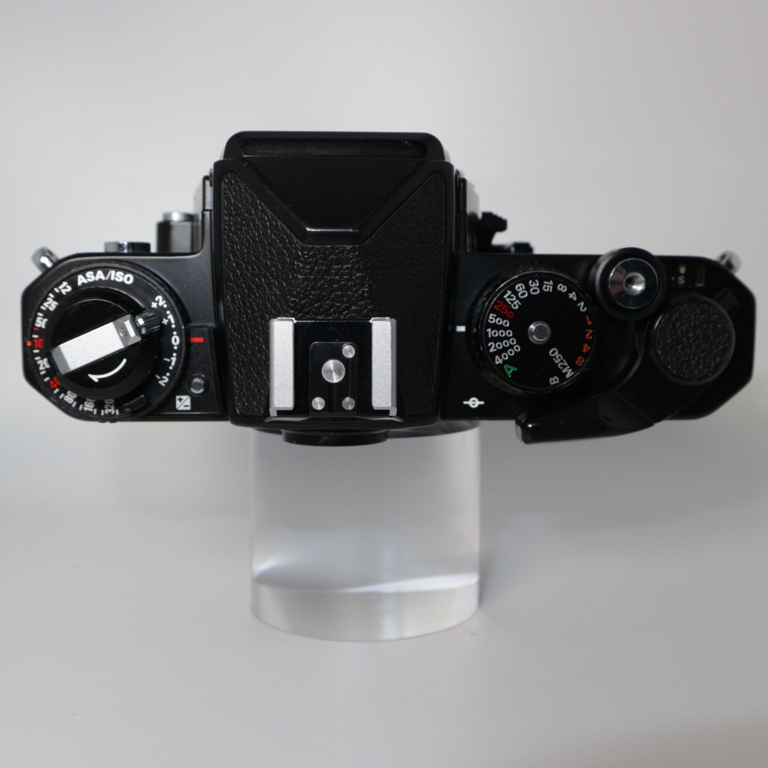 精度調整済み》Nikon FE2 ボディ フィルムカメラ - メルカリ