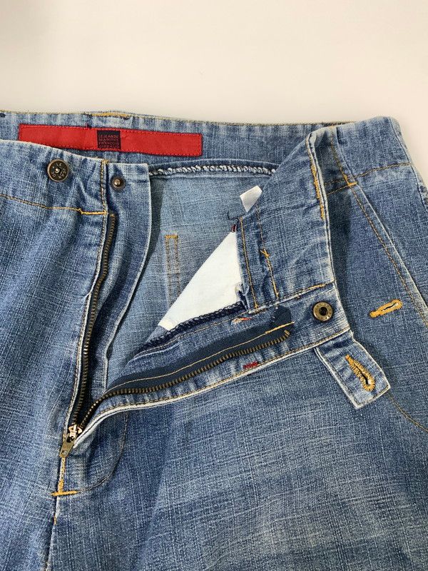 シャトルパンツ