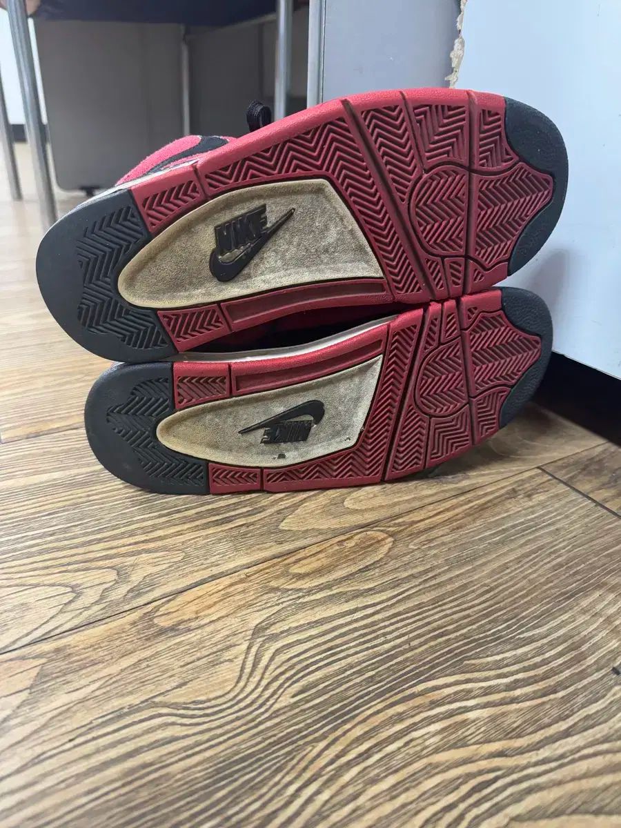 NIKE ナイキ