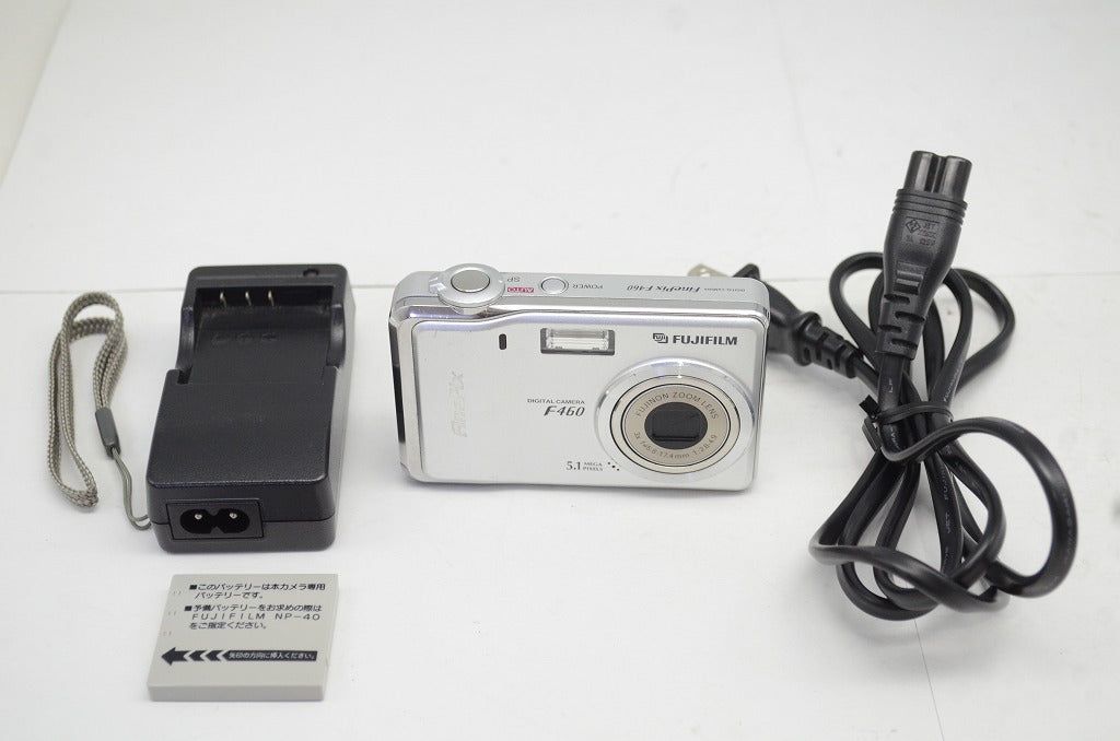 FUJIFILM フジフィルム Finepix F460 コンパクトデジタルカメラ