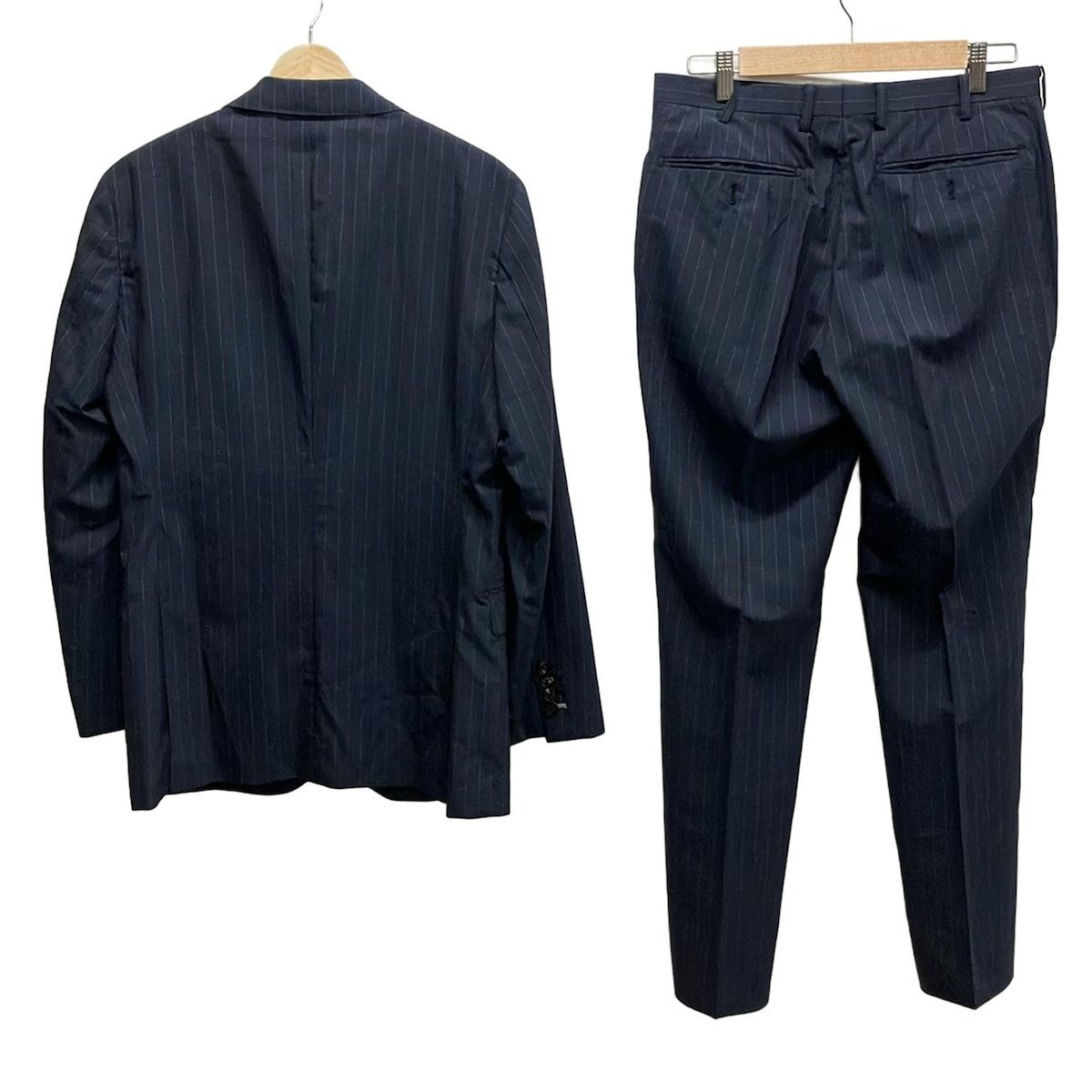 ✨美品✨ ブラックレーベルクレストブリッジ ネイビーストライプ 3ピース ブラックソリッドスリーピーススーツ（スーツ）｜BLACK LABEL