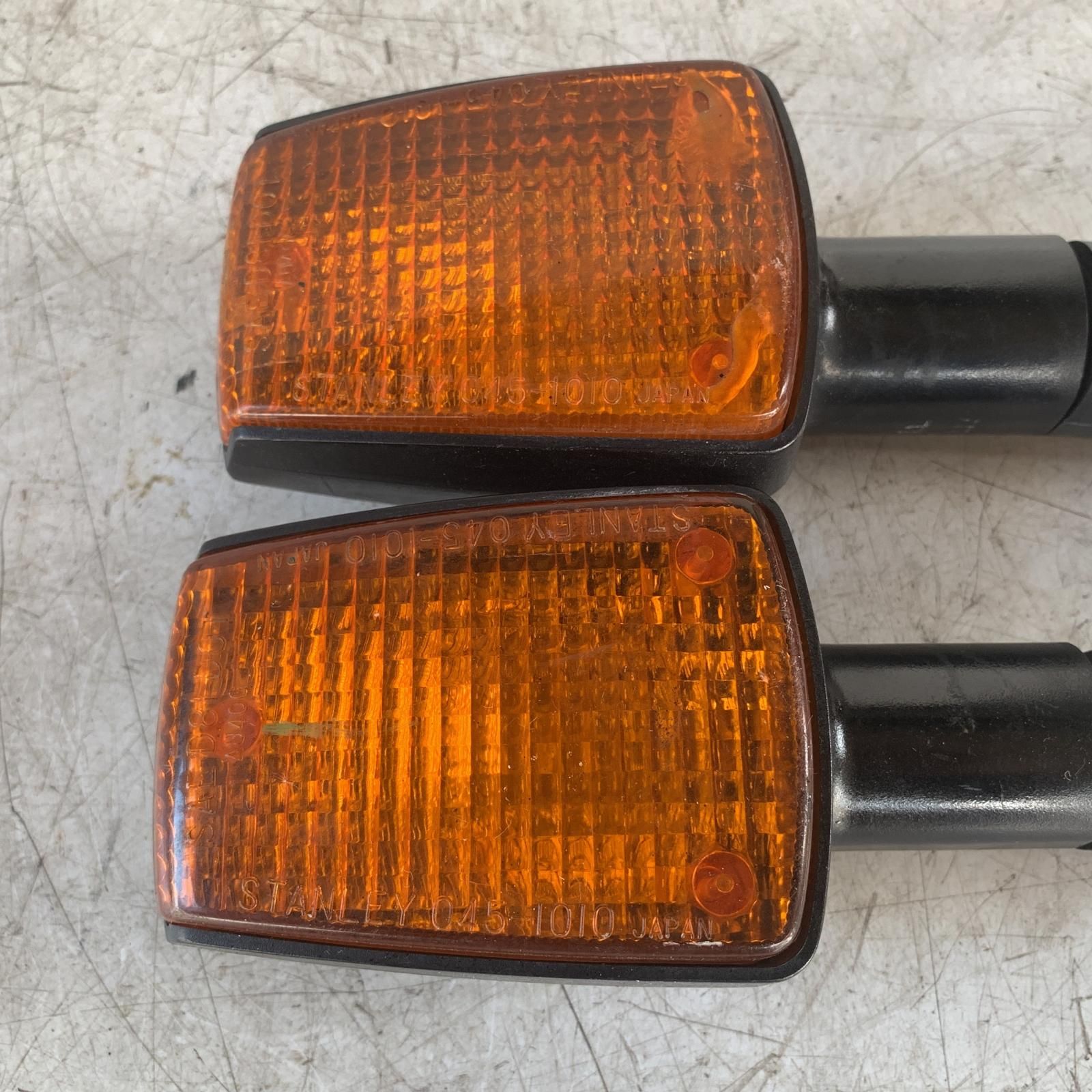 CBX550F フロントウインカー CBX400F CBX550F ウィンカー ウィンカーガード ガーニッシュ 黒 2個set