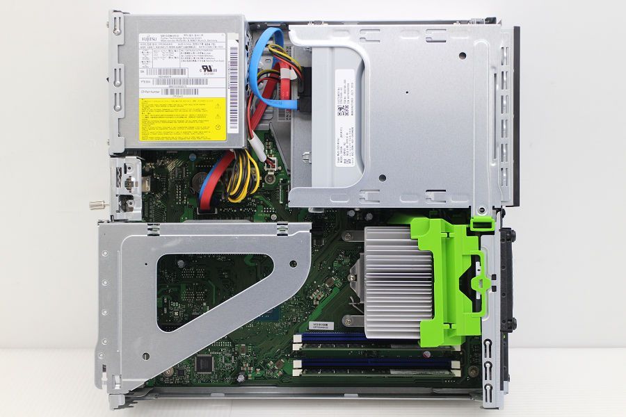 富士通 ESPRIMO D587/S Core i5 7500 3.4GHz/8GB/256GB(SSD