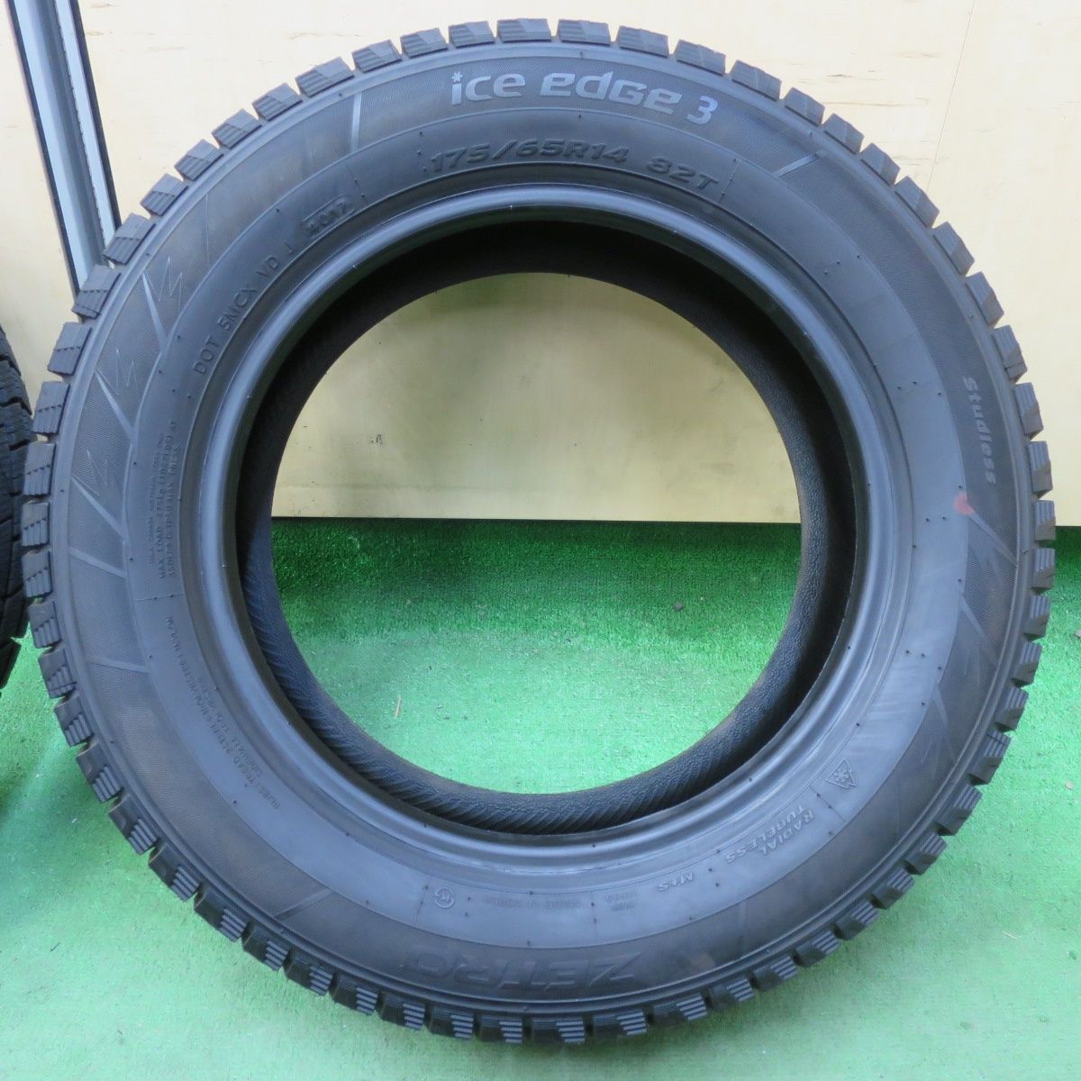 175|65R14 ゼトロ