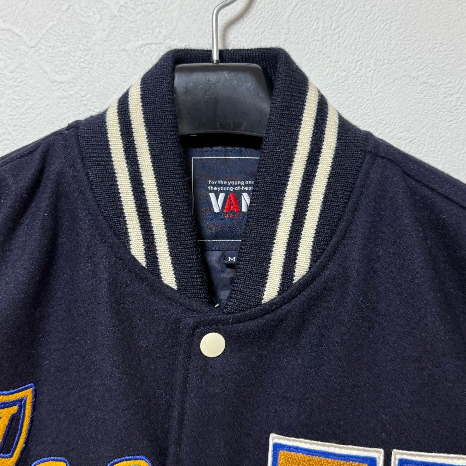 ヴァンジャケット スタジャン セミデコ 袖レザー アーチロゴ