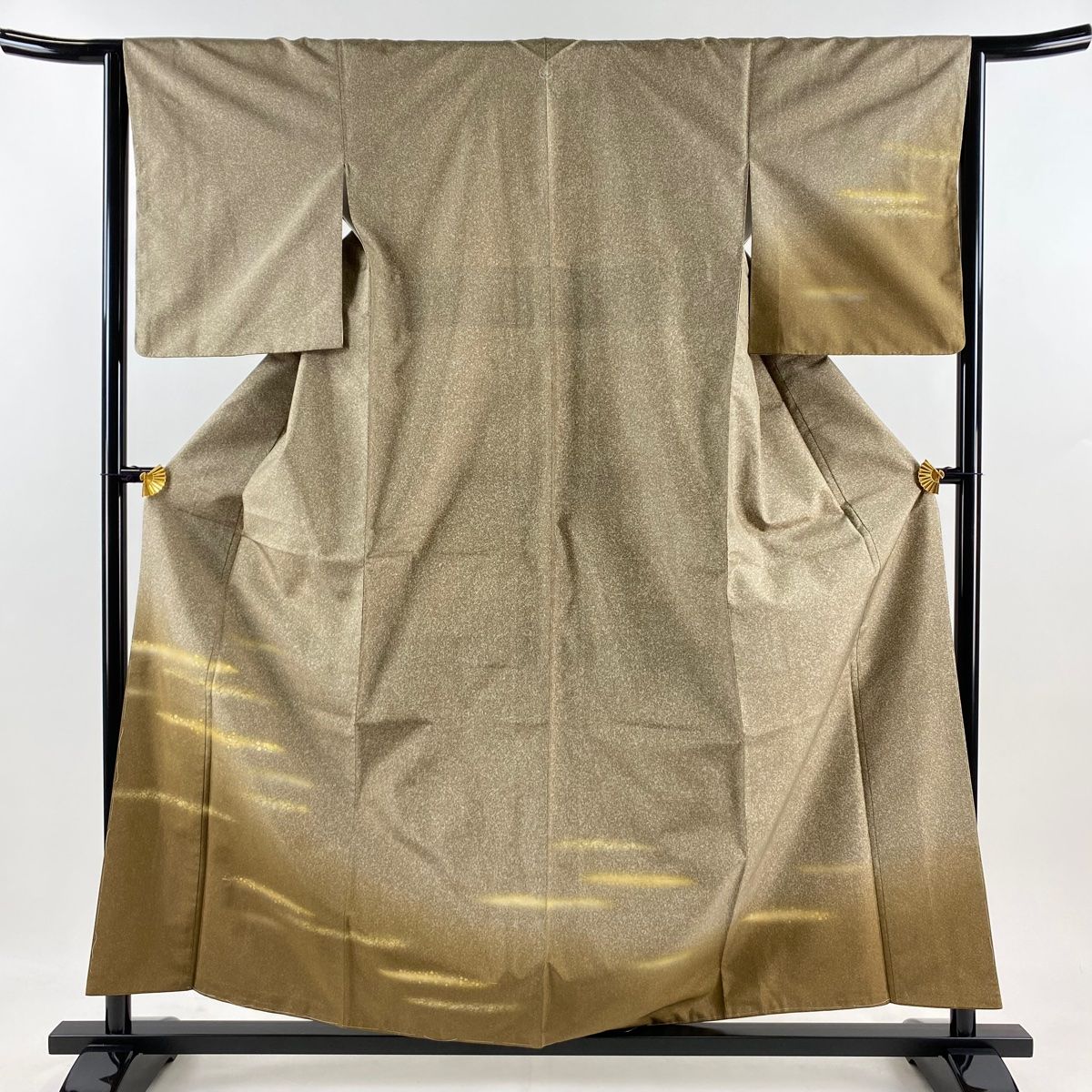 付下げ 身丈159cm 裄丈64.5cm M 袷 大島紬地 霞 箔散らし 金彩 ぼかし 金茶 正絹 一つ紋