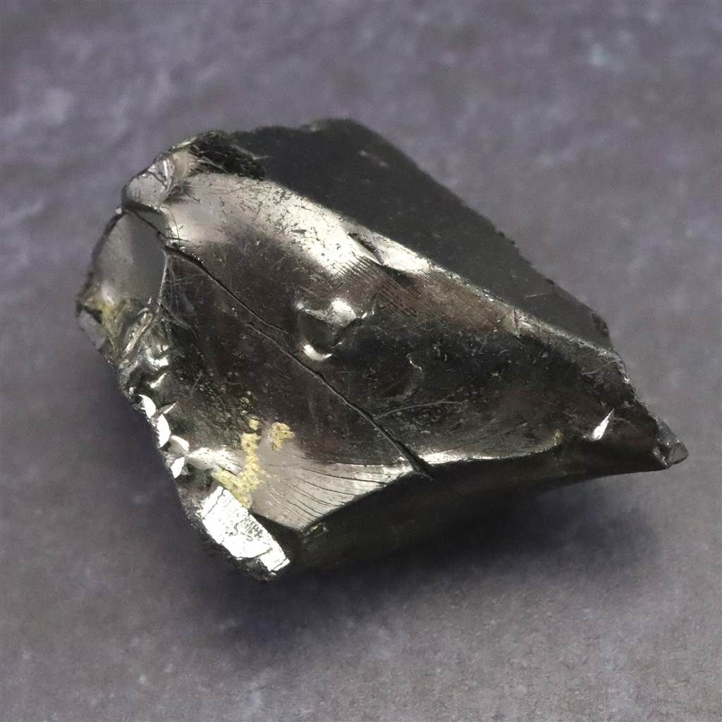 ロシア産 ノーブルシュンガイト エリートシュンガイト 原石 5.6g