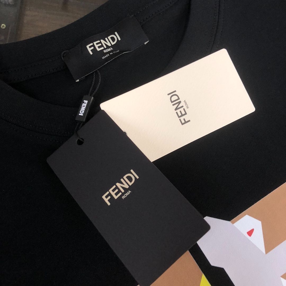 未使用♡FENDI FFロゴプリント タイトスカート♡お値下げしました！ 未使用♡FENDI FFロゴプリント タイトスカート♡お値下げしま