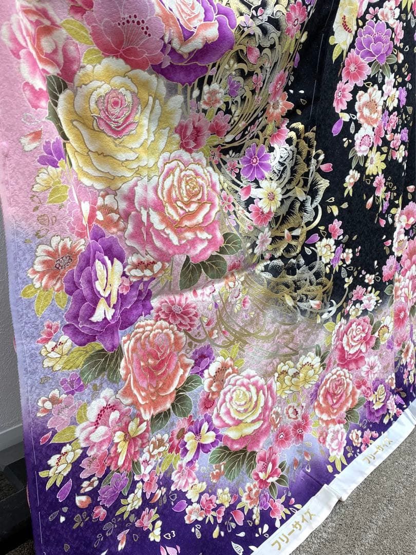 振袖 仮絵羽 銀通し 刺繍 金彩 薔薇 大輪 正絹 未仕立て品 八掛付き 