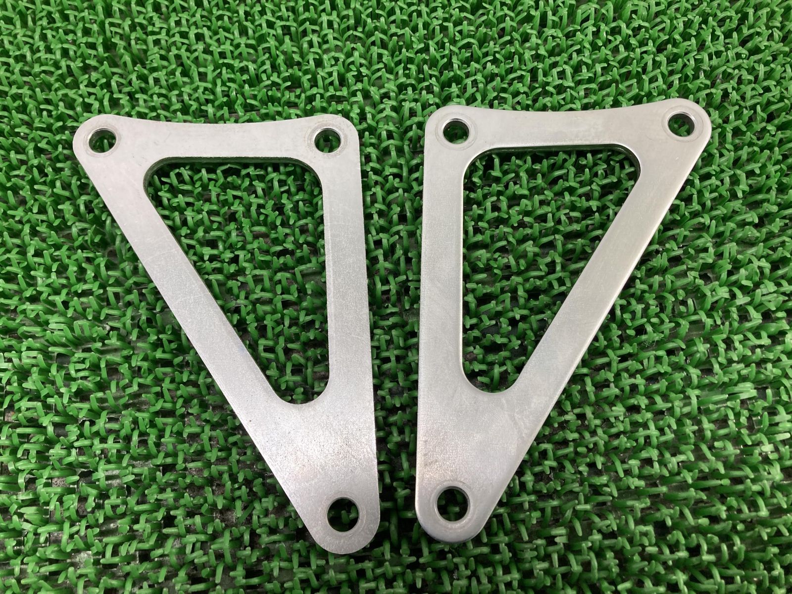 FZ-1フェザー リアサスペンションリンクプレート 左右 ヤマハ 純正 中古 RN21J FZ1FAZER リアサスリンク コンディション良好 曲がり無し