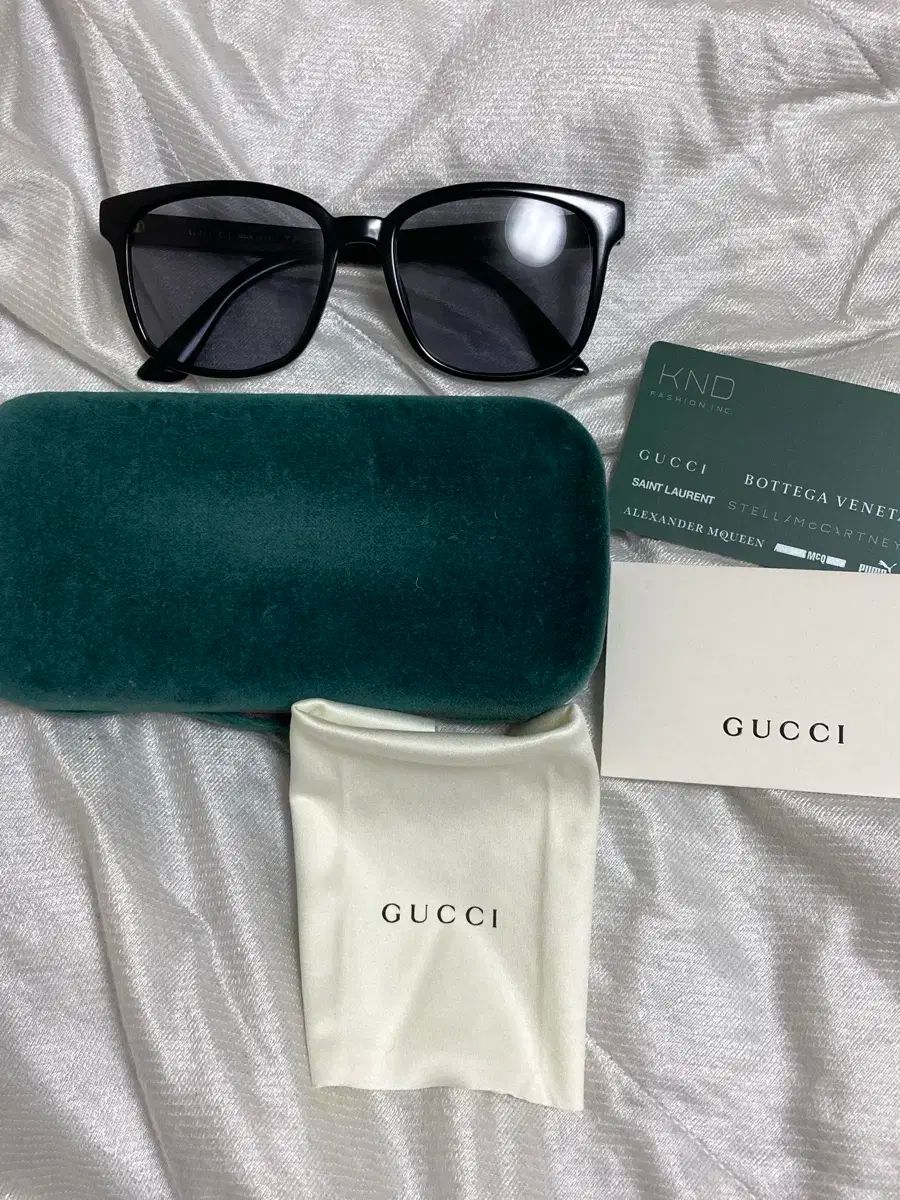 GUCCI 正規品グッチサングラス 補償ありのメルカリ便発送。 GUCCI 正規品グッチサングラス 補償ありのメルカリ便発送。