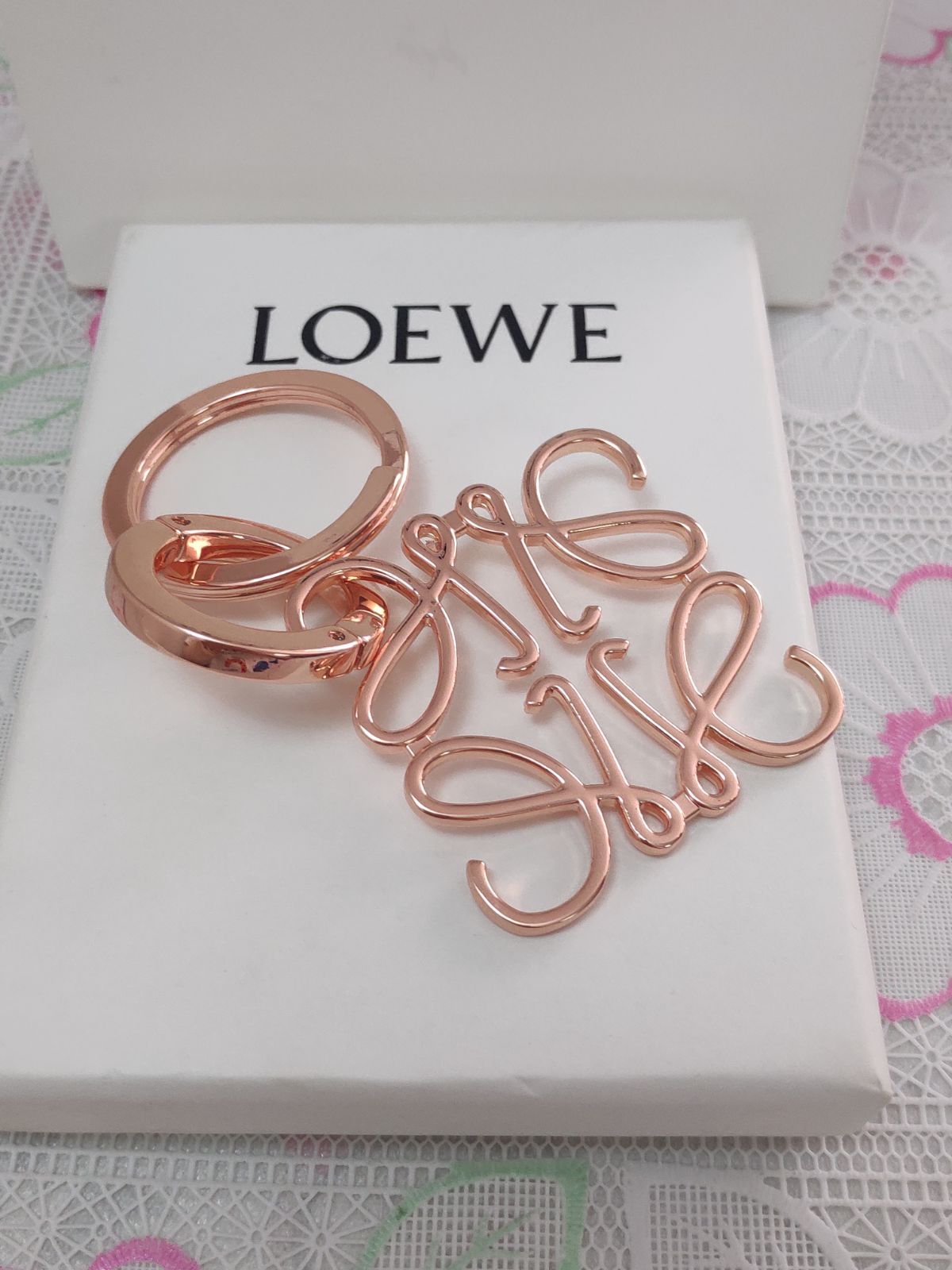 美品✨LOEWEキーホルダー　キーリング　シルバー　アナグラム　バッグチャーム LOEWE ロエベ アナグラム キーホルダー キーリング チャーム