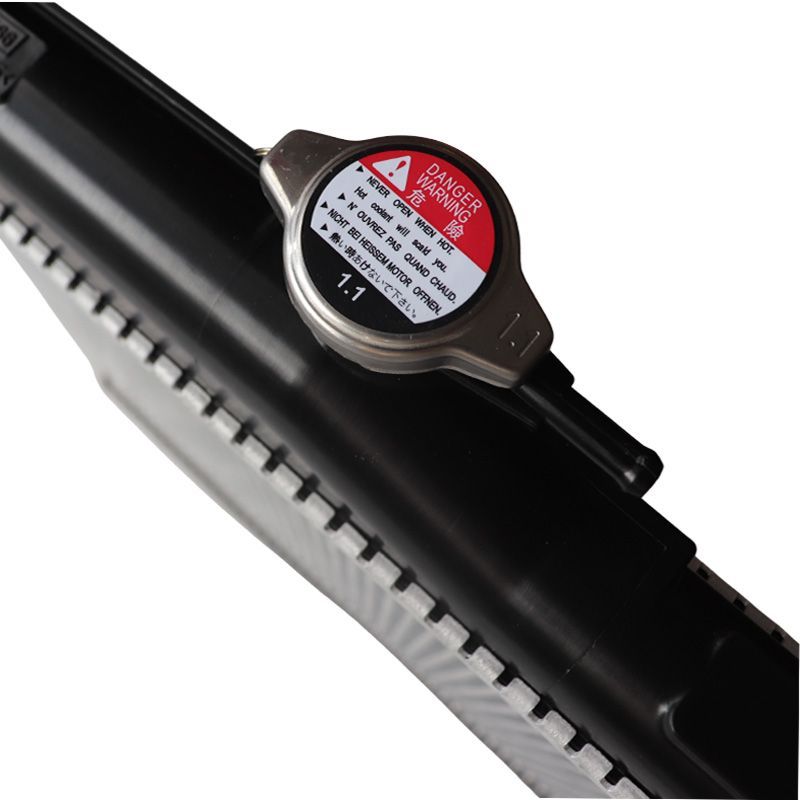 【18ヶ月保証/ラジエター(NR0377)】ジムニーシエラ JB43W 新品 ラジエーター(17700-80A10/17700-81A11)【送料込(北海道/沖縄は除く)】 即納／ スズキ ジムニー JB43W ラジエーター ラジエター キャップ付き 純正同等品 保証一年間 AT車 17700-80A10 / 17700-80A11  / 17700-81A111 / A25-15-200 補修 交換 点検整備 即納／ スズキ ジムニー JB23W ラジエーター ラジエター  キャップ付き JB23 純正同等品 保証 ...