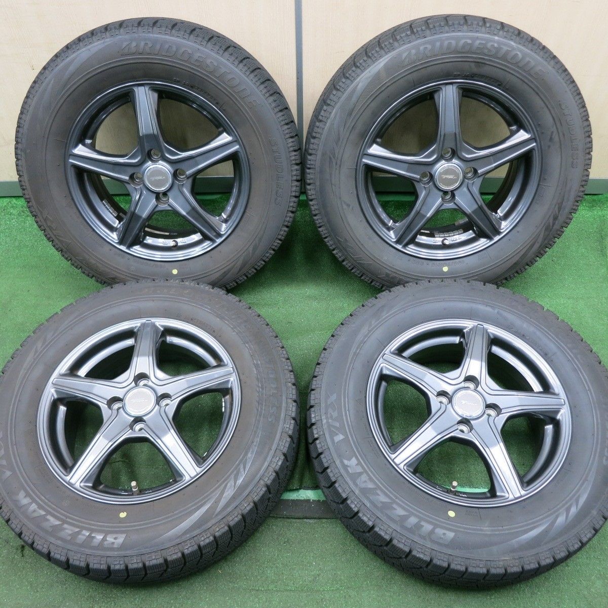 送料無料* バリ溝！20年！キレイ！8.5分☆スタッドレス 195/70R15 ブリヂストン ブリザック VRX TOPRUN トップラン 15インチ  PCD100/4H☆4061802NJス - メルカリ