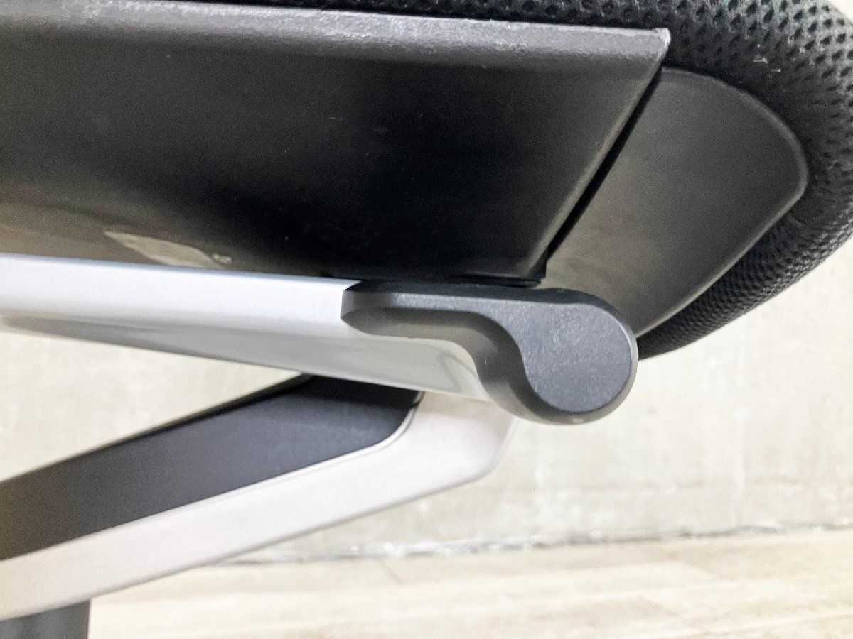 ミドルバック アームチェア