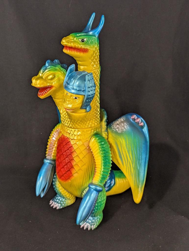 KINGU TOY 最強怪獣!! パチキング 黄色成型 - メルカリ