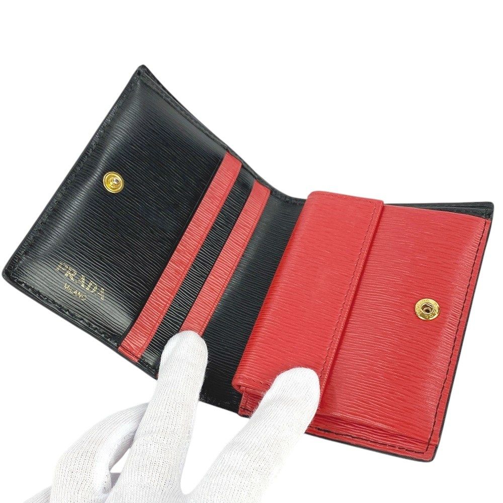 ◇SALE◇ □中古□ プラダ 二つ折り 財布 レザー ブラック レッド 