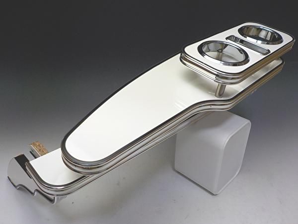 50系プリウス フロントテーブル ホワイト BKｘフルメッキ 携帯中