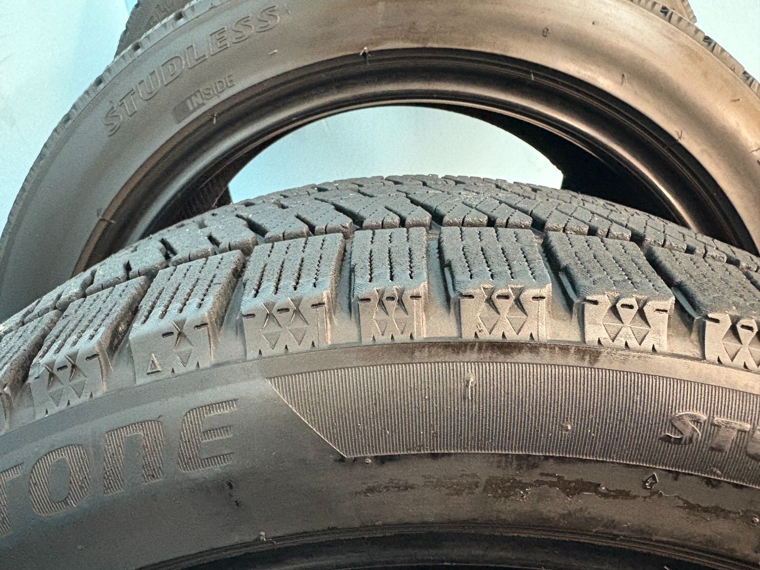 スタッドレスタイヤ ブリヂストン