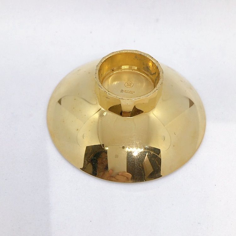盃 金盃 菊の御紋 金メッキ 24KGP 宝刻印 箱なし - メルカリ 盃 金盃 菊の御紋 金メッキ 24KGP 宝刻印 箱なし - メルカリ