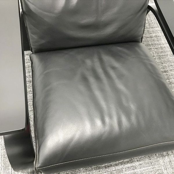 応接用ソファ アルフレックス ウッドラインアームチェア 一人掛けソファー ブラック MARWIL-DEMENAGEMENTS_CH