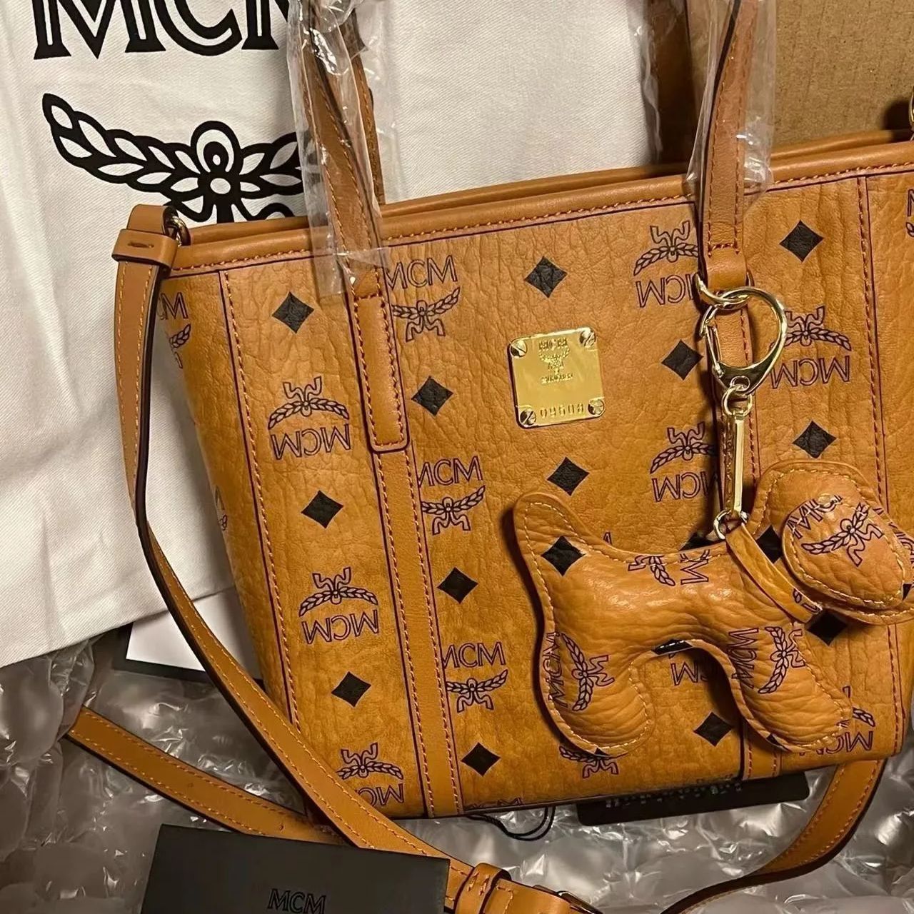 新品未使用 MCMトートバッグ MCM □新品□未使用□ エムシーエム