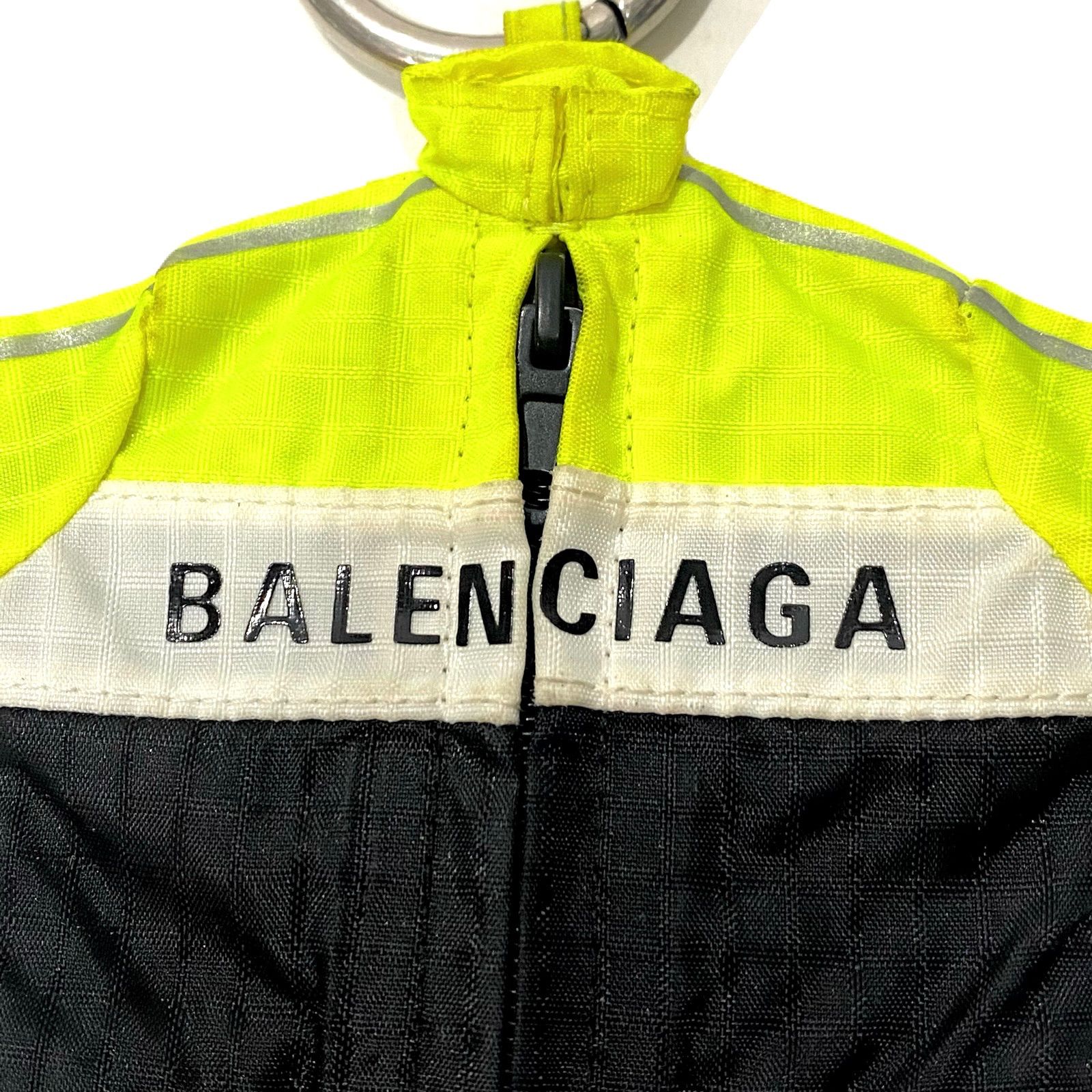 BALENCIAGA バレンシアガ Micro ウインドブレーカー キーホルダー 