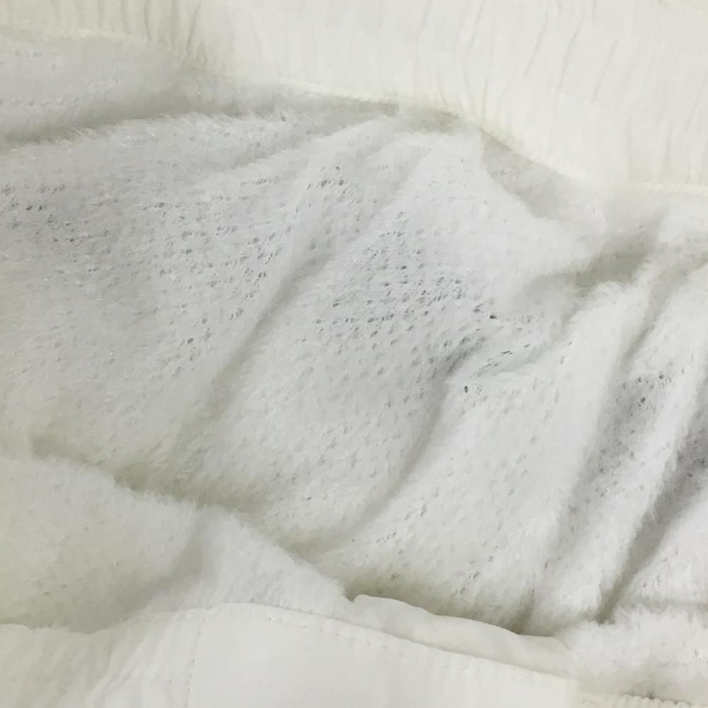 白×黒 ロゴプリント