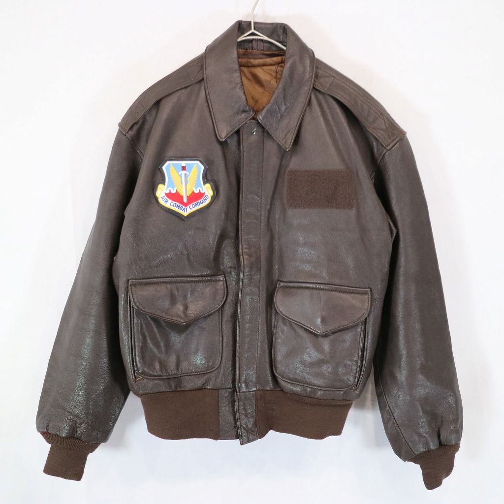 パグAVIREX レザージャケット U.S. AIR FORCE AVIREX レザージャケット U.S. AIR FORCE レザージャケット/38