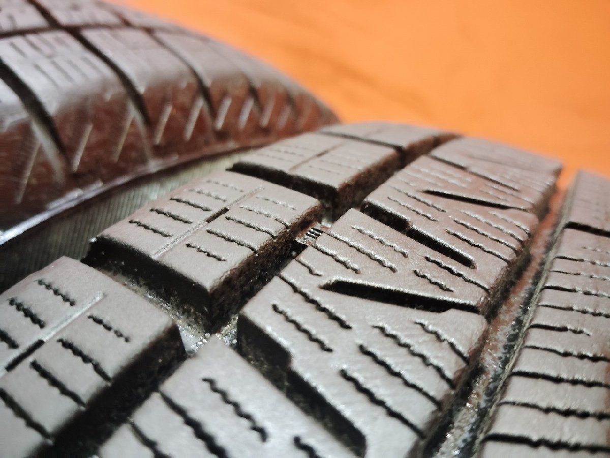 バリ溝　21年製造　ヨコハマIG70スタッドレス　14インチ　175/65r14 バリ溝21年製造ヨコハマIG70スタッドレス14インチ175/65r14