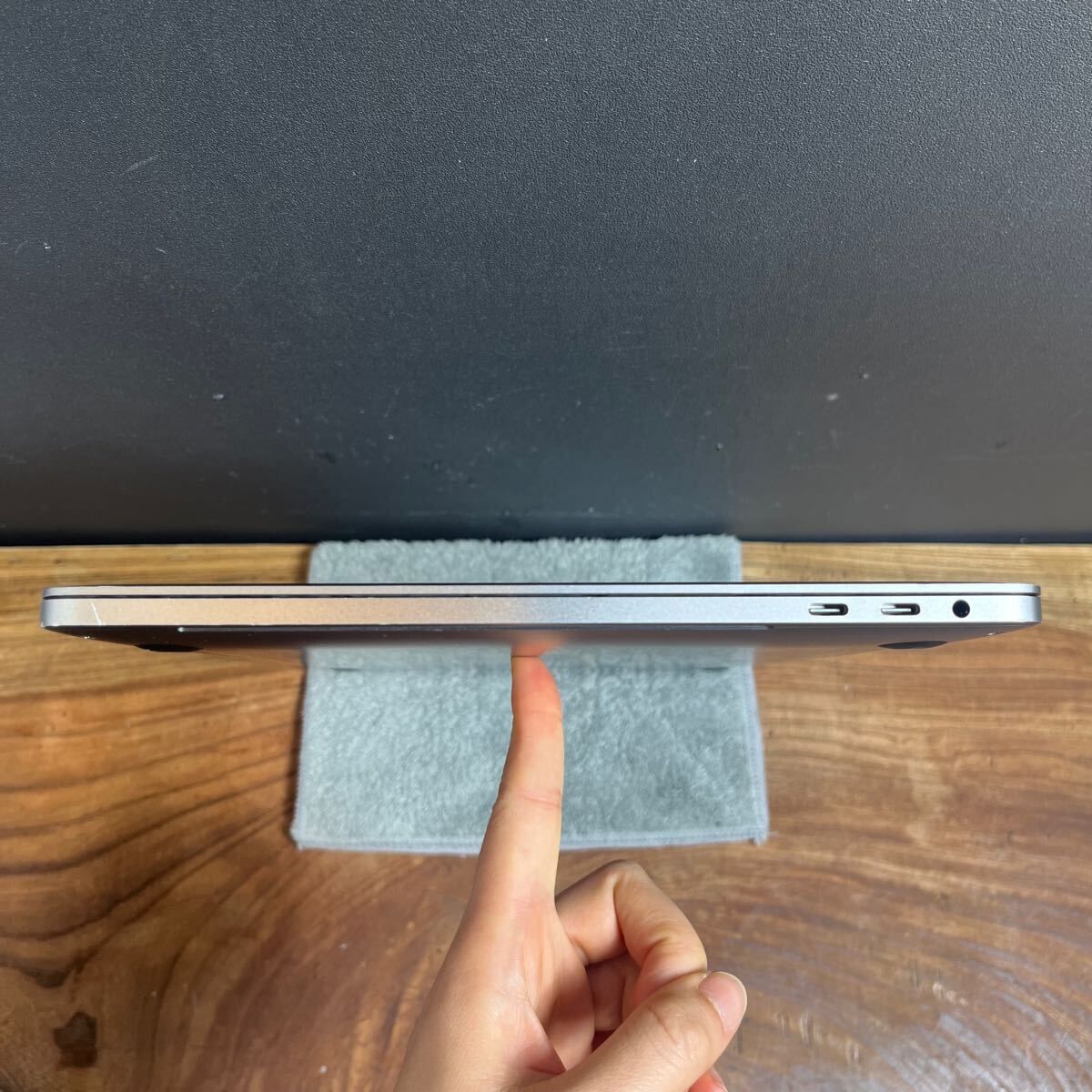 良品］Apple MacBook Pro 13inch 2019/Core i5 2.4GHz/16GB/512GB