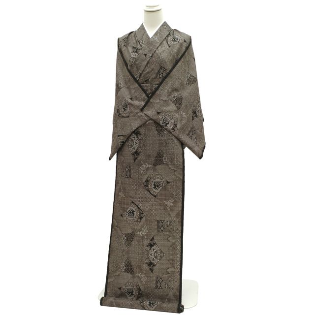 ☆本場大島紬 純泥大島紬の反物 （正絹 本場大島紬 反物【新品 