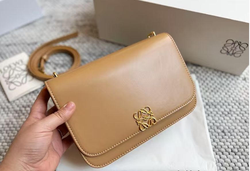 未使用極美品^^ LOEWEロエベ ゴヤバッグ ショルダーバッグ - メルカリ
