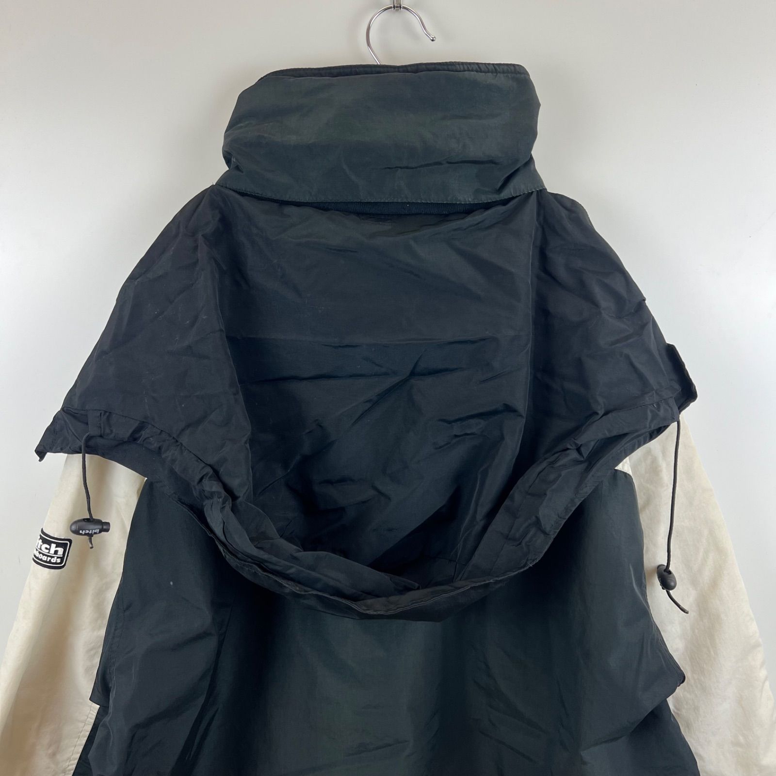 bitch skateboards girl ナイロンジャケット　アノラック bitch skateboard girl ナイロンジャケット アノラック 激レア