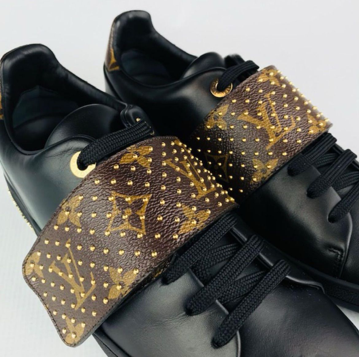 LOUIS VUITTON ルイヴィトン フロントローライン レディース レザー モノグラム スタッズ ベルクロストラップ メタルロゴ スニーカー 37.5 イタリア製 ブラック カジュアル レディースシューズ 靴 ブランド