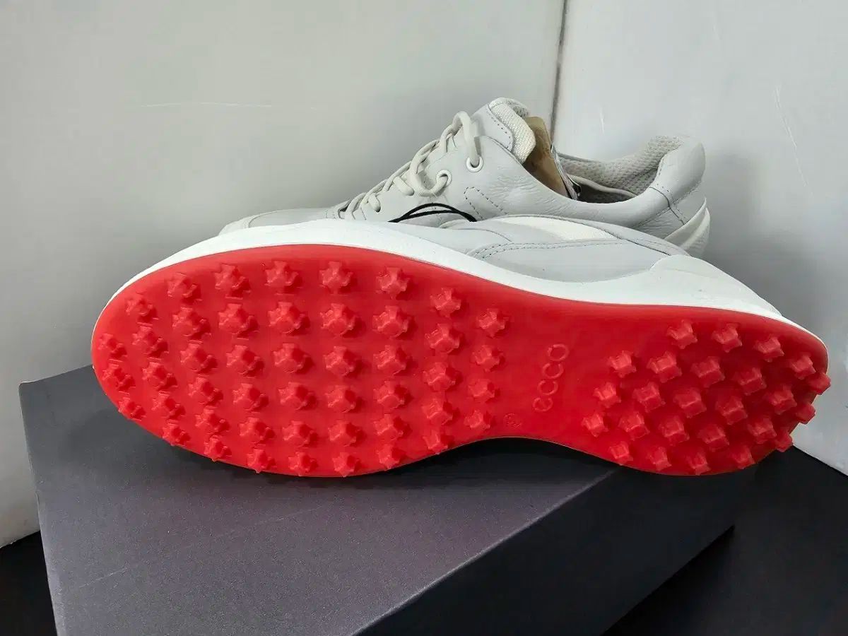 244番 新品ECCOゴルフシューズ 黒35 22.0～22.5cmスパイクレス 楽天