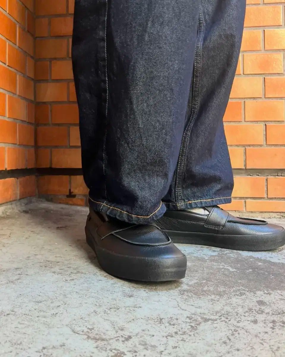 300 VANS