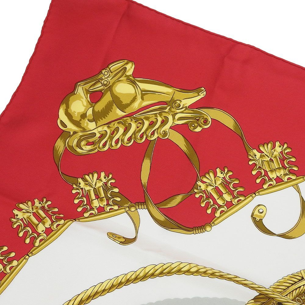 未使用HERMES スカーフ カレ90 黄金の騎士 シルク ホワイトゴールド 楽天市場】【未使用品】HERMES【エルメス】カレ90 LES CAVALIERS