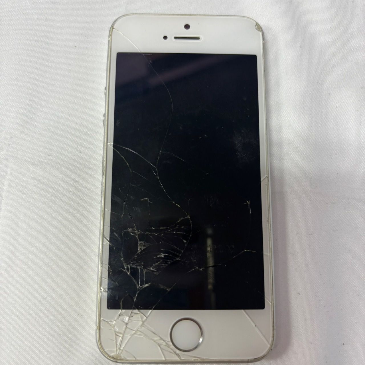 Apple iPhone SE 第一世代 シルバー simフリー ジャンク ⑯ - メルカリ