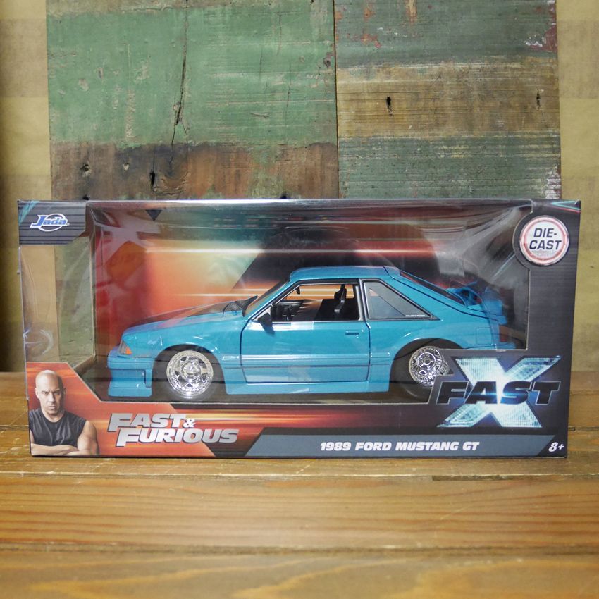 ワイルドスピードダイキャストカー 1989 FORD MUSTANG GT 1/24 レトロミニカー JADATOYS