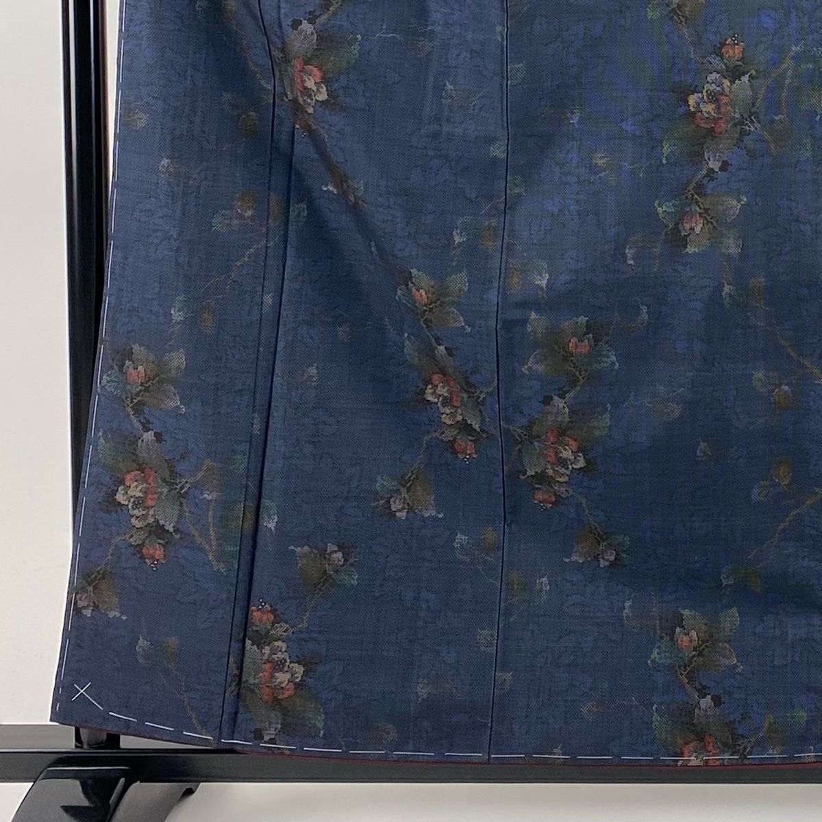 大島紬 身丈161cm 裄丈64cm M 袷 純泥染 証紙 枝花 濃紺 正絹 名品