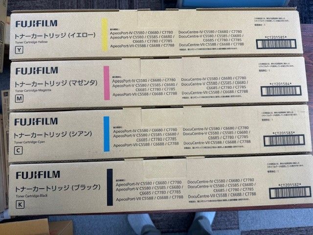 富士フィルムトナー計4本 CT201582 〜下に記載