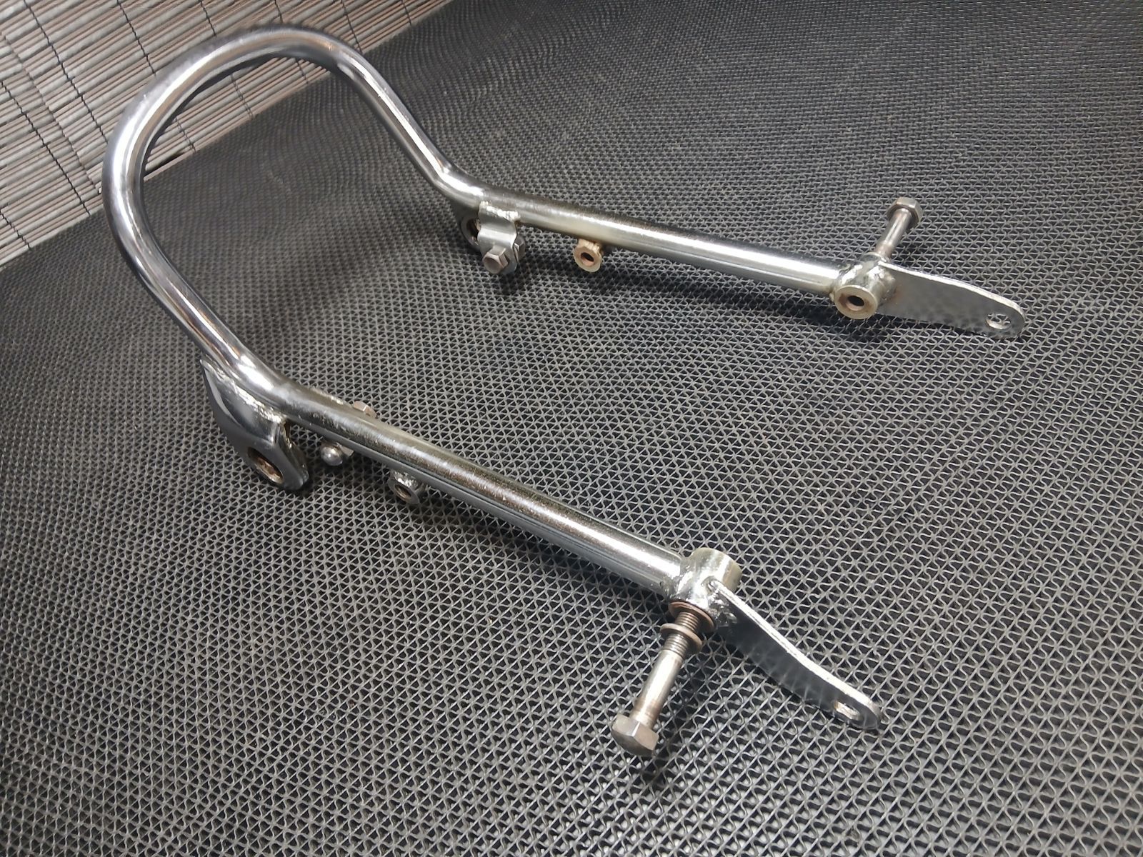 安い！かわいい！ カワサキ W3 タンデムグリップシートレール 650-RS 昭和48年 実動車両 W2TT W1SS ダブサン マッハMACH W1SA 旧車絶版 Z 動画あり