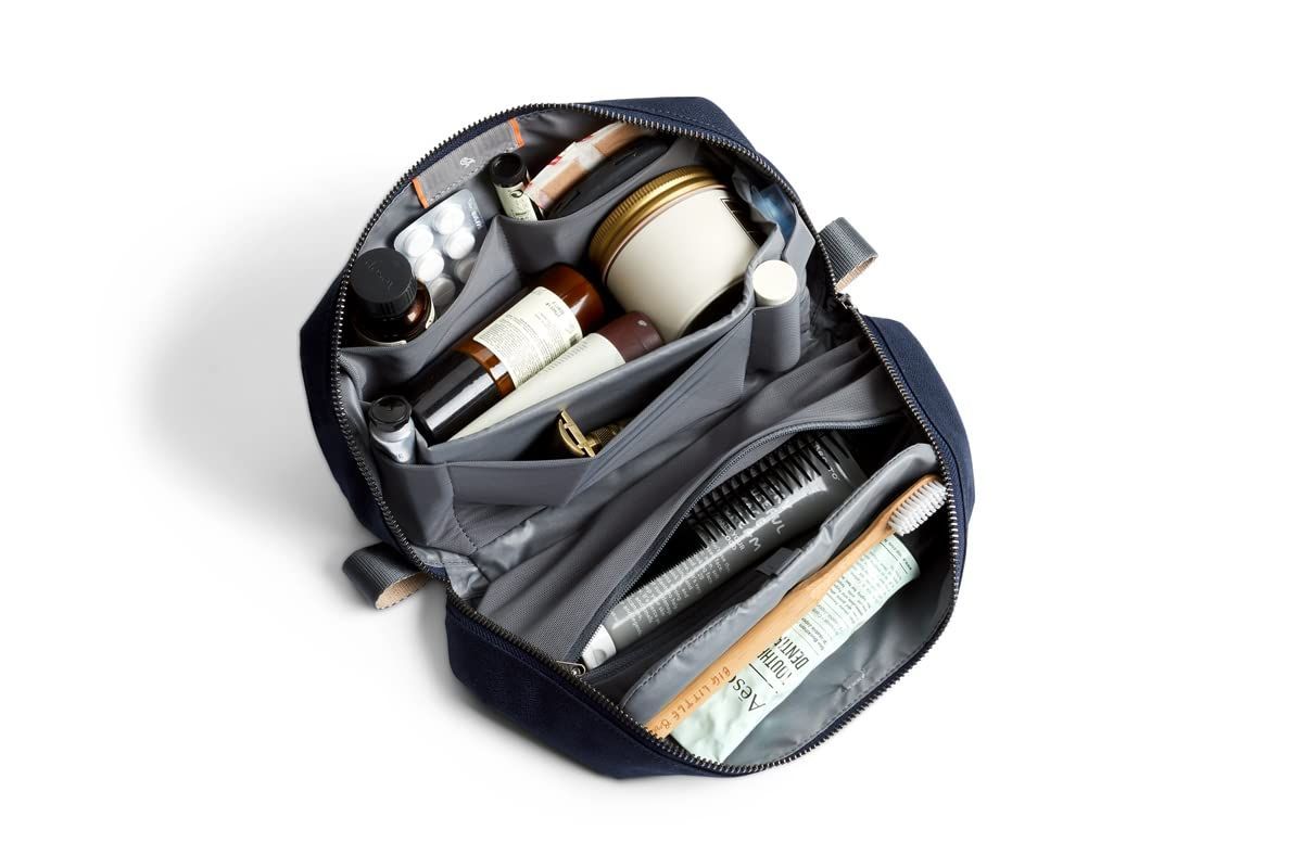 Bellroy Dopp Kit Plus トラベルポーチ バッグ - Navy