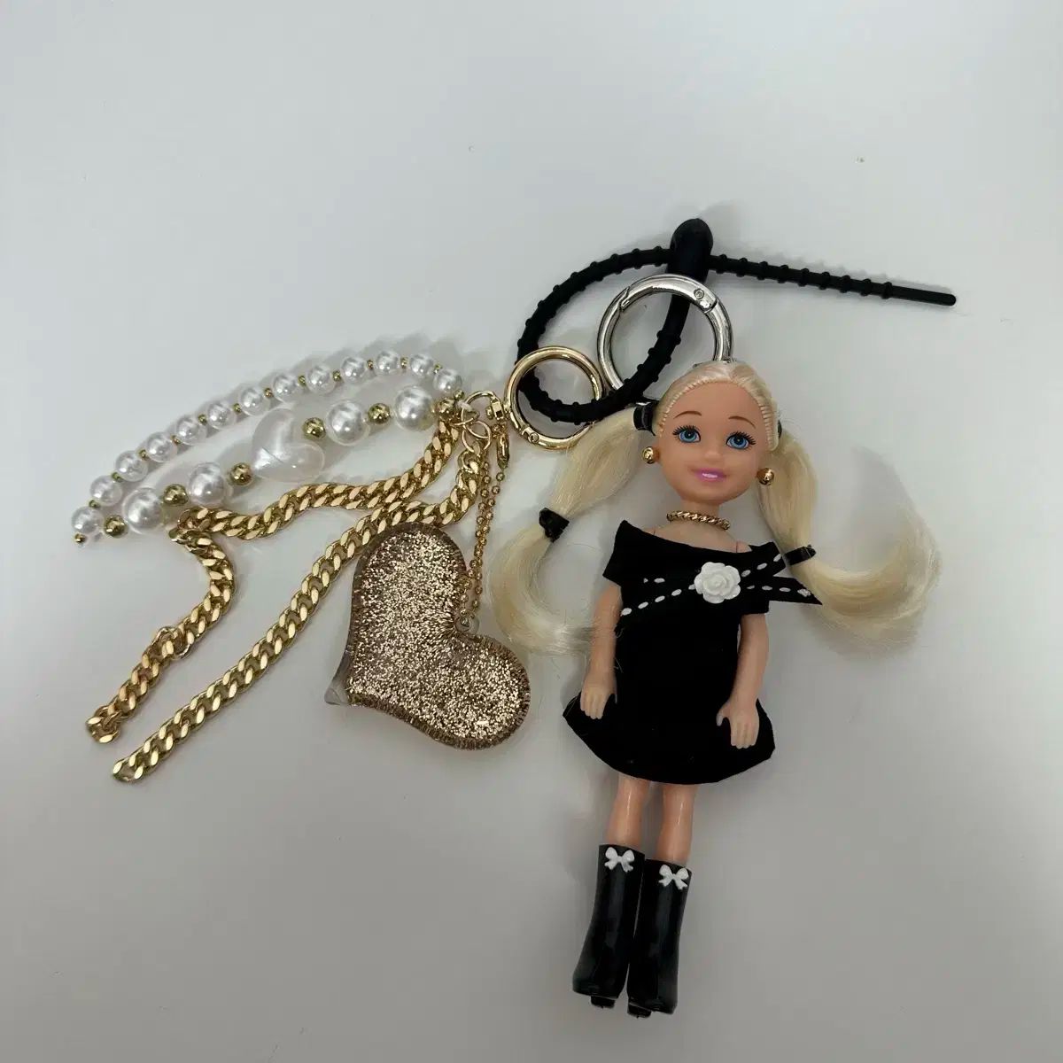 ボビーキーリング オフショルダー ワンピース ゴールド チェーン オフショル×サロペット風ダブルボタンタイトミニドレス 韓国ドレス  ガーリードレス[品番：XK000010815]｜Tika（ティカ）のレディースファッション通販｜SHOPLIST（ショップリスト）