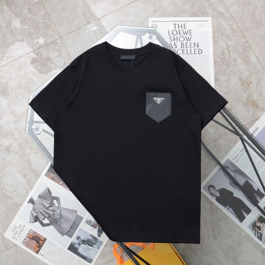 プラダ PRADA Tシャツ ブラック