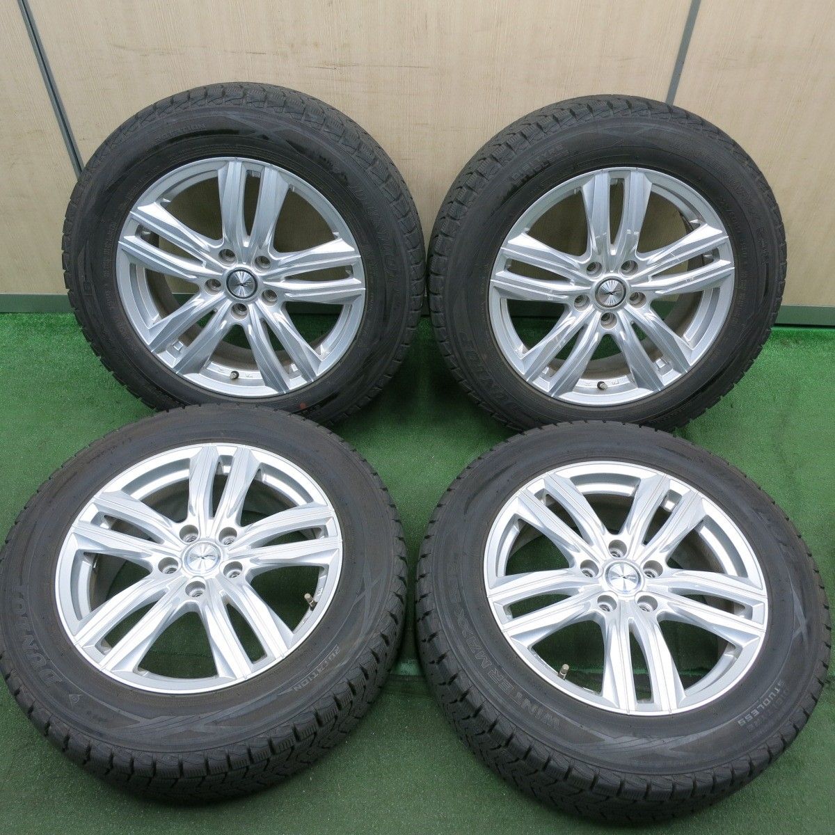 *送料無料* バリ溝！9.5分スタッドレス 225/60R17 ダンロップ ウインターマックス SJ8 JOKER ジョーカー 17インチ PCD114.3/5H4061602HAス