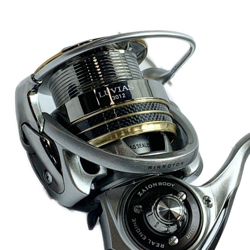 DAIWA ダイワ スピニングリール 12 LUVIAS 3012H 055976 傷や汚れあり-